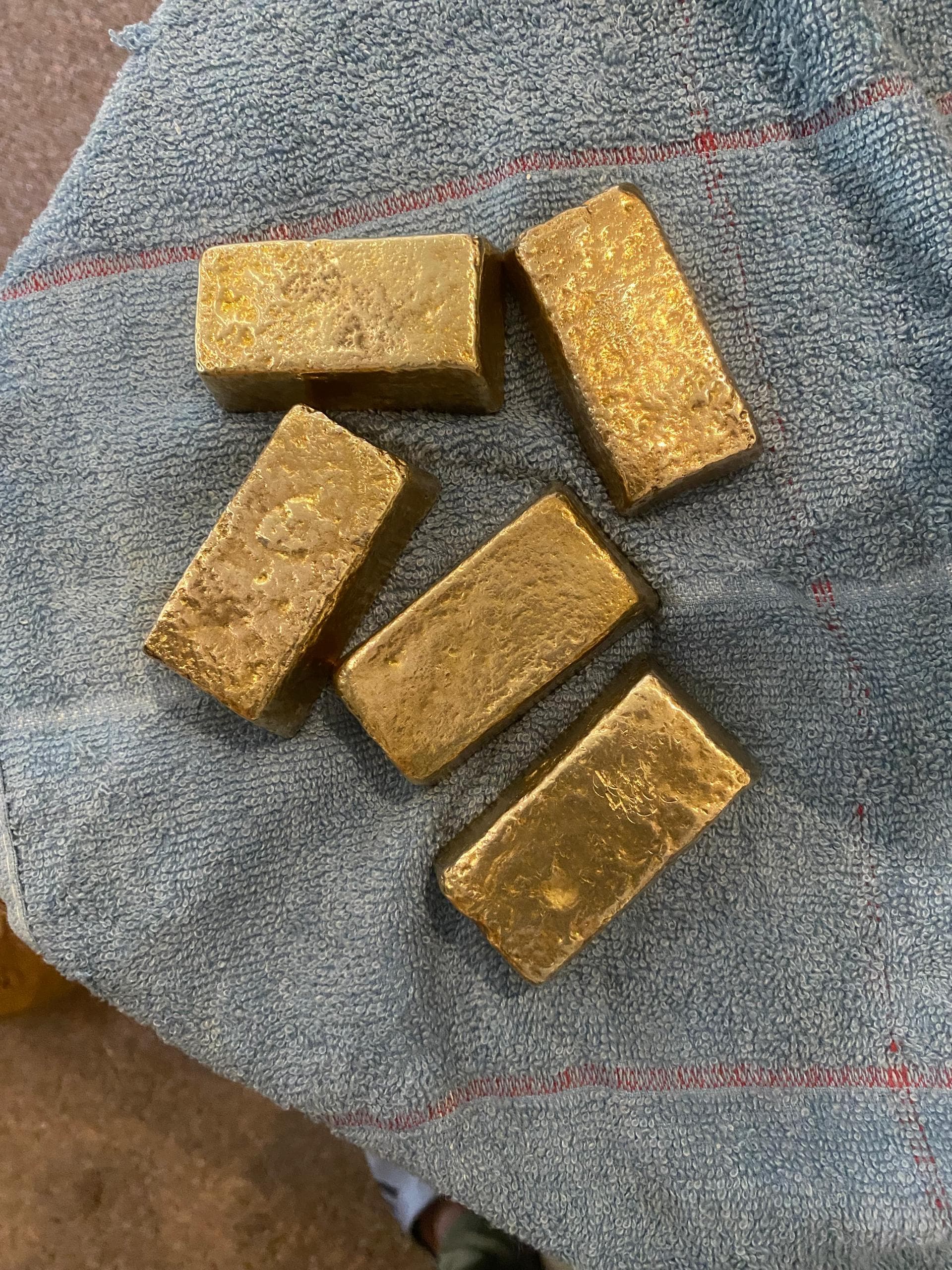 Gold minerals