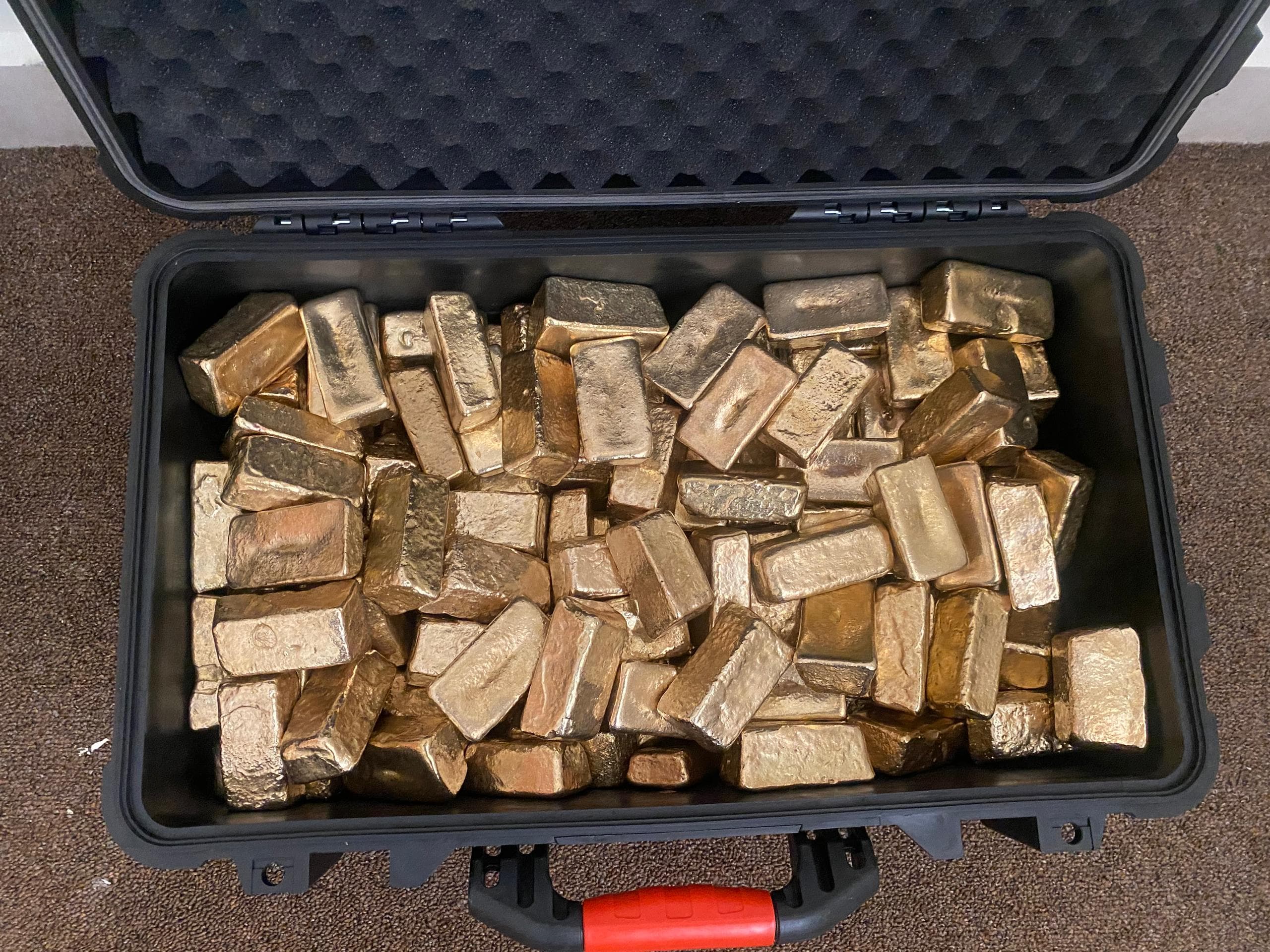 Gold minerals