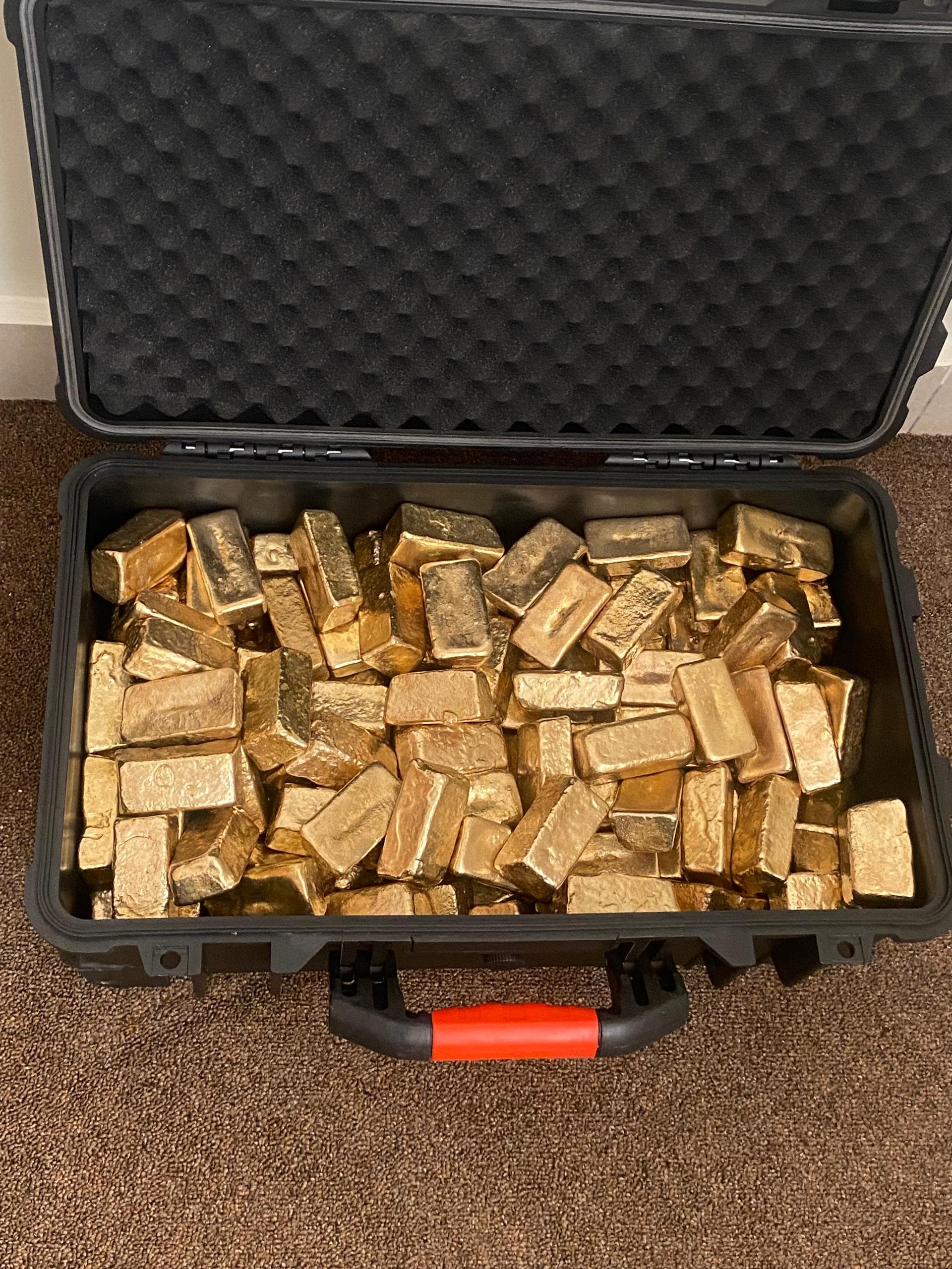 Gold minerals