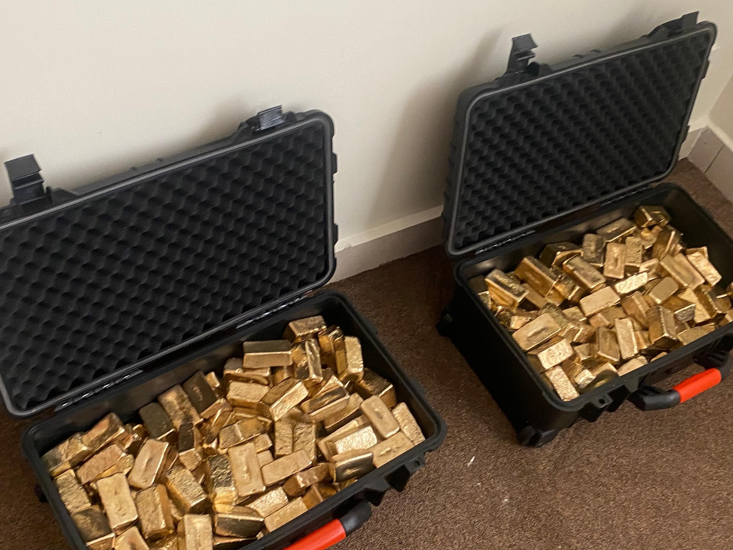 Gold minerals