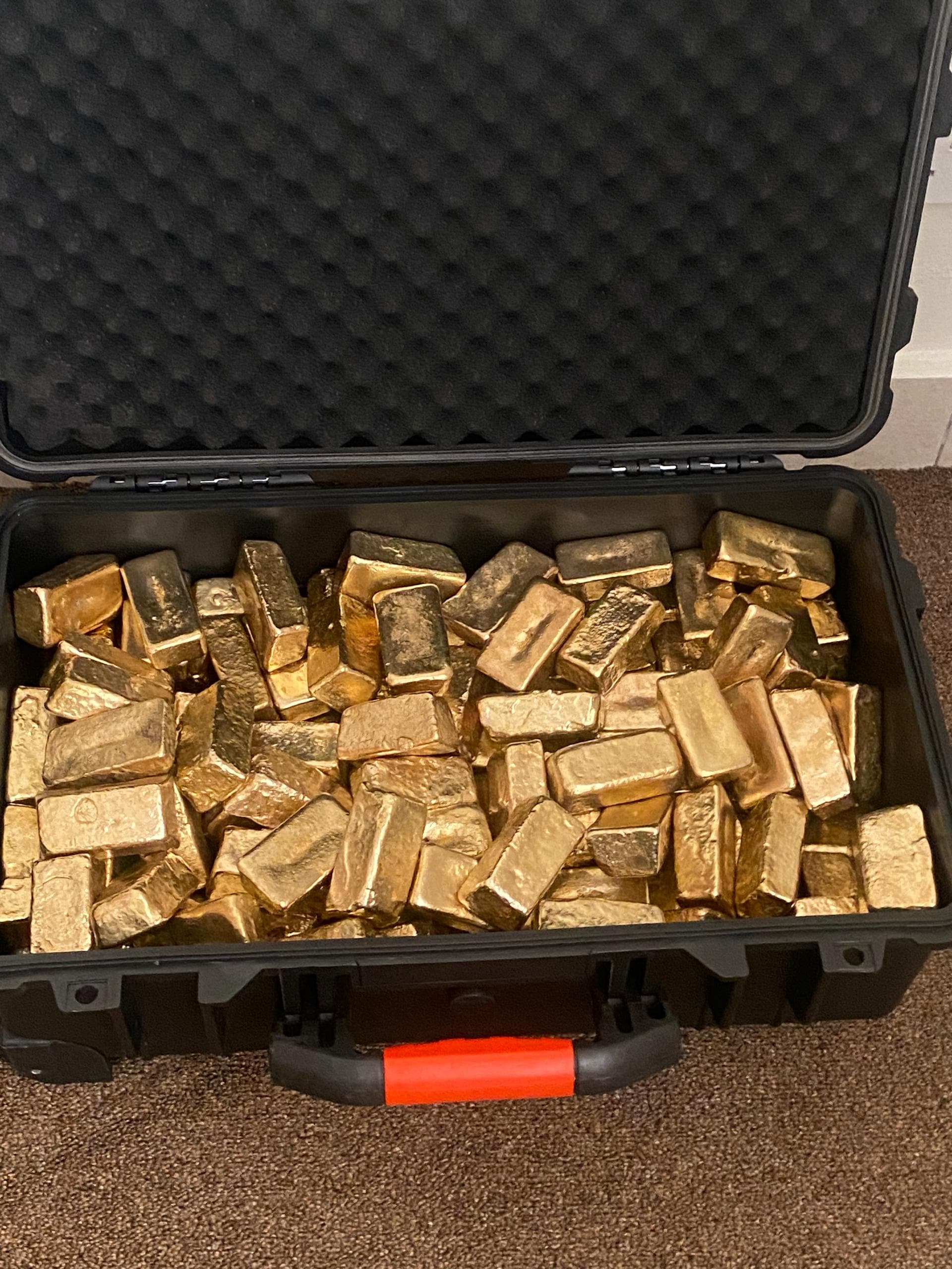 Gold minerals