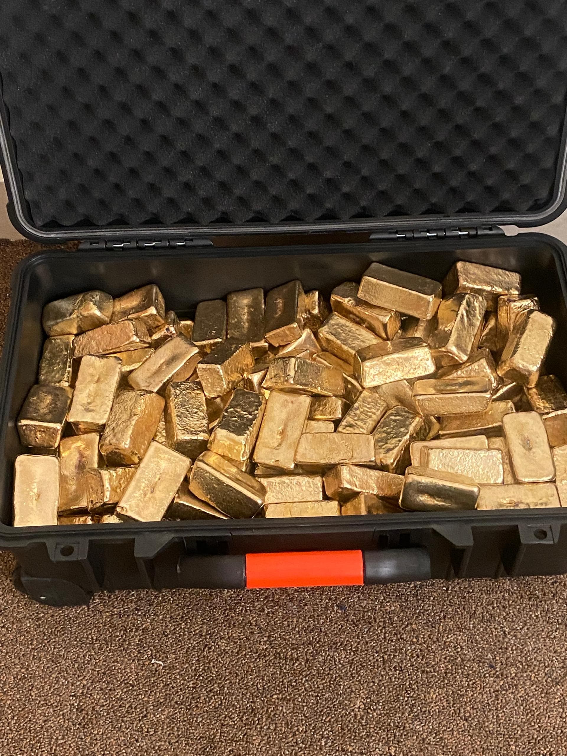 Gold minerals