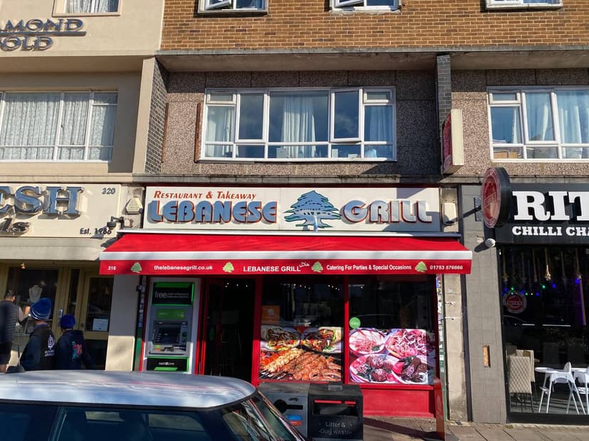 Restaurant Awning Installations in London – Real-Life Success Stories